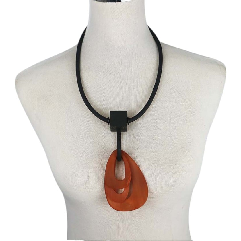 NECKLACE HORN PENDANT
