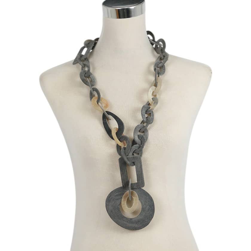 NECKLACE HORN PENDANT OVAL TWO COLOUR