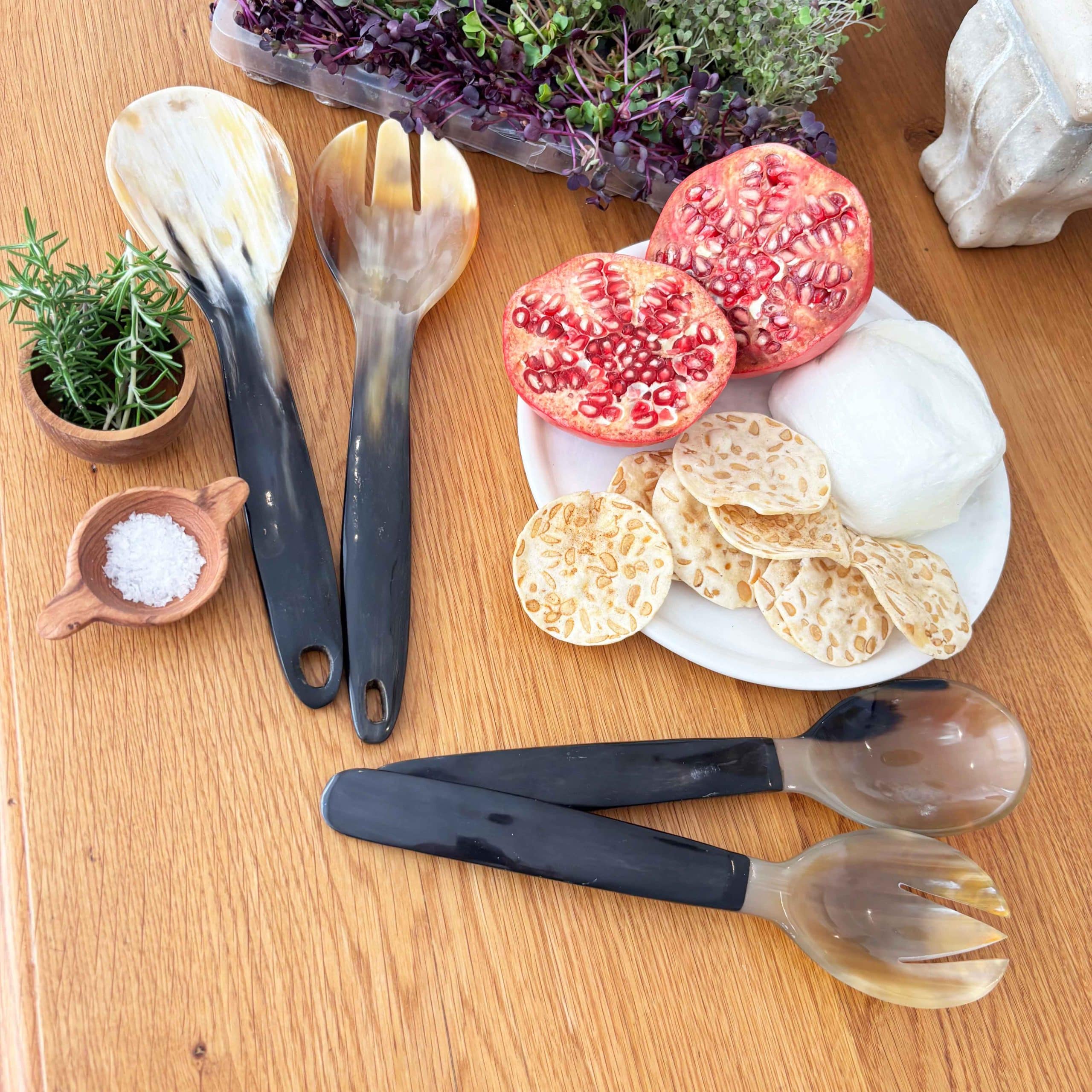 Horn Salad Servers